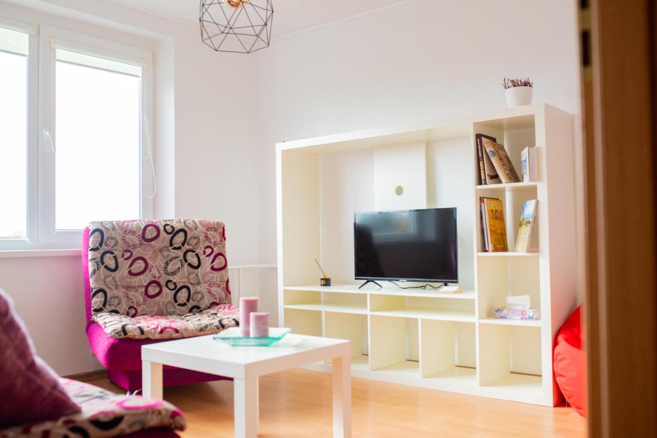 Centro Apartamentai Naujoji Akmene Buitenkant foto