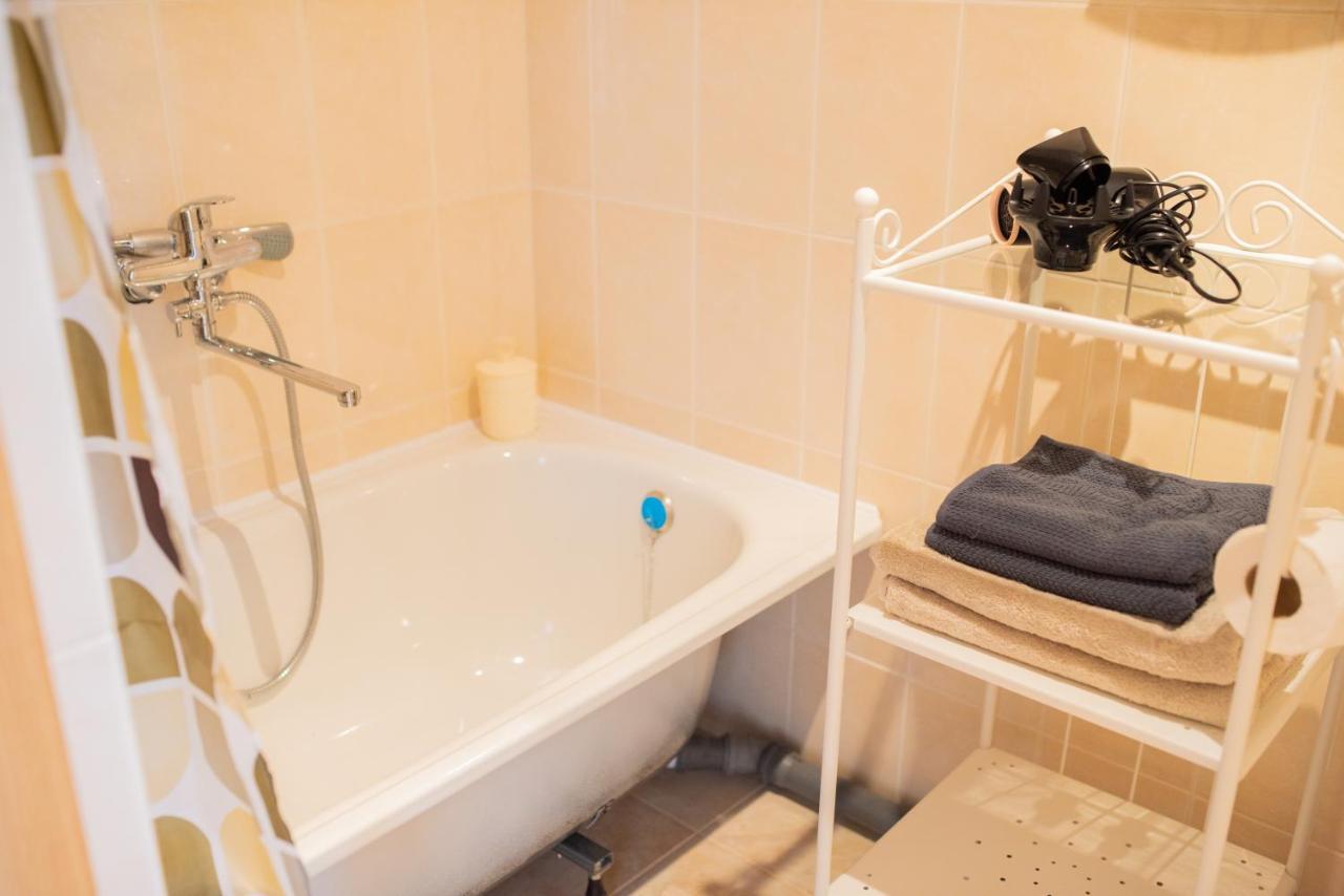 Centro Apartamentai Naujoji Akmene Buitenkant foto