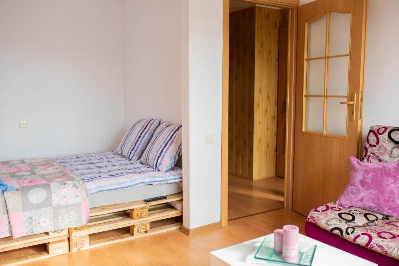 Centro Apartamentai Naujoji Akmene Buitenkant foto